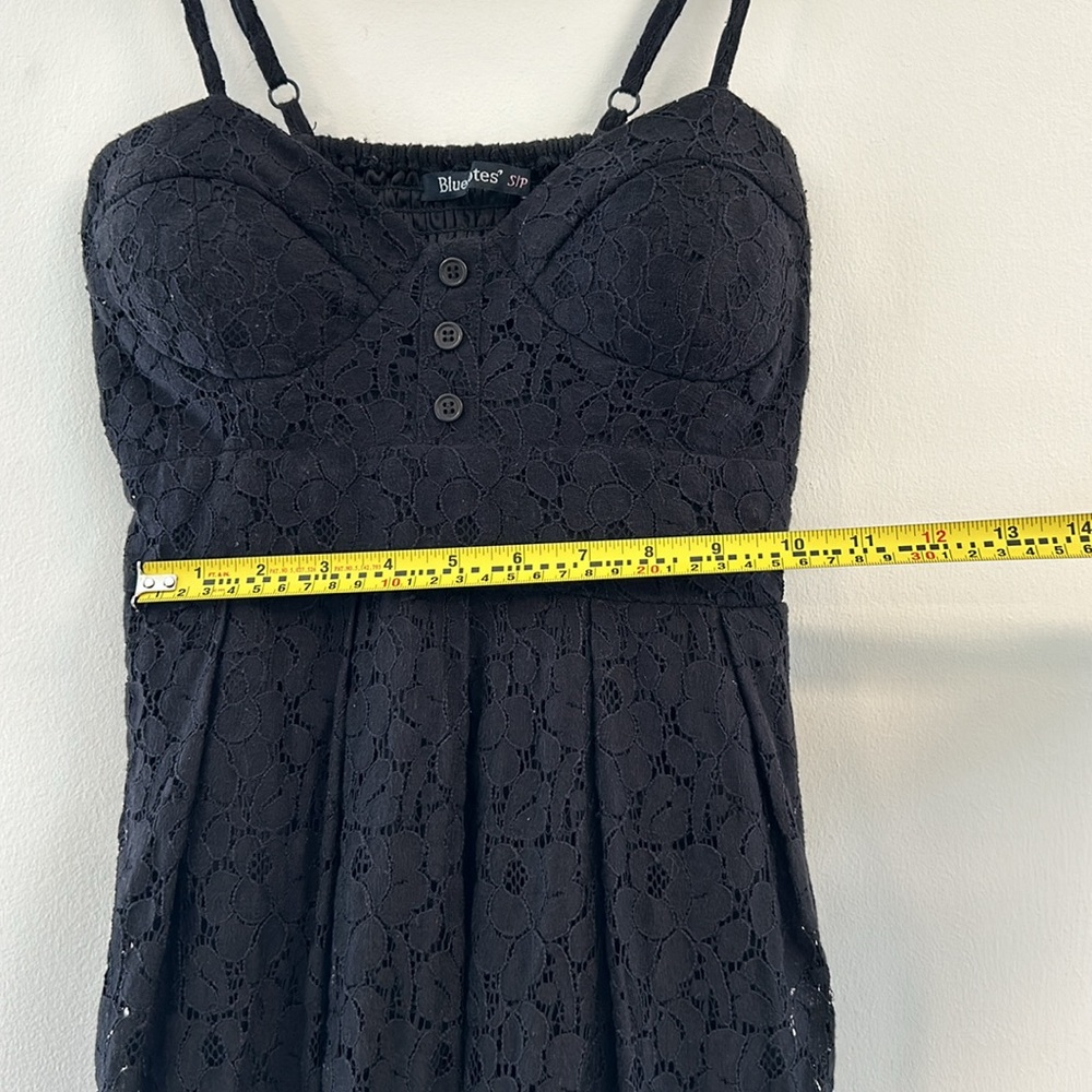 Black lace dress, size Small - Picture 5 of 11